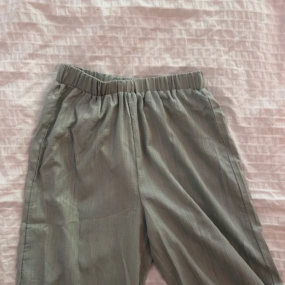 Two-Piece Matching Set - Picture 4 of 4